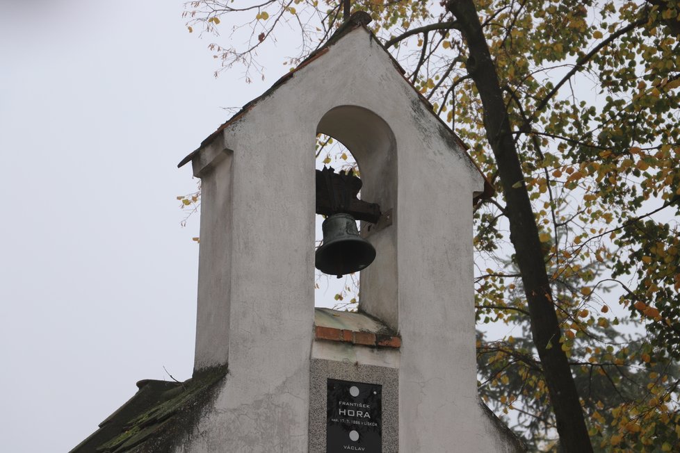 Líský je malá obec, bydlí v ní asi sto obyvatel. Rodinná tragédie všechny zasáhla.