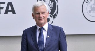 Listkiewicz a spol. chtějí komisi sudích otevřít směrem k veřejnosti
