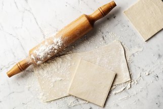 Domácí listové těsto: Jak ho připravit, na co si dát pozor a tip na rychlejší variantu Domácí listové těsto: Jak ho připravit, na co si dát pozor a tip na rychlejší variantu
