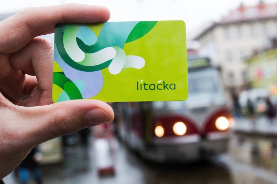 Končí platnost Lítaček z roku 2016. Bez výměny nebude karta uznána jako jízdní doklad Končí platnost Lítaček z roku 2016. Bez výměny nebude karta uznána jako jízdní doklad