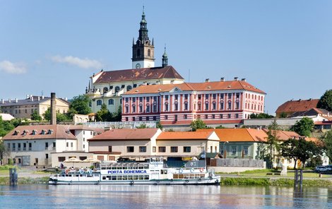 Do Litoměřic se můžete podívat i netradičně parníkem, třeba z Ústí nad Labem, Lovosic či Velkých Žernosek.