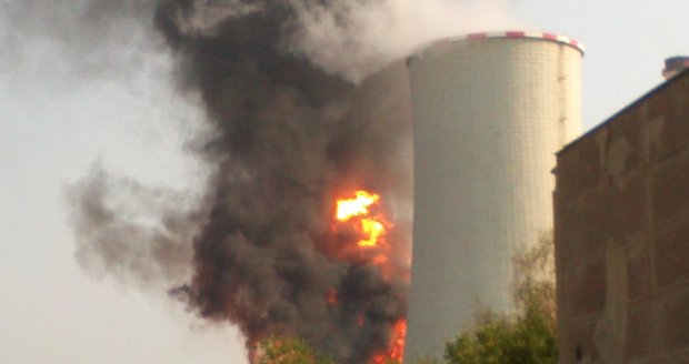 Výbuch a požár v chemičce u Litvínova: Jako zázrakem se nikdo vážně nezranil