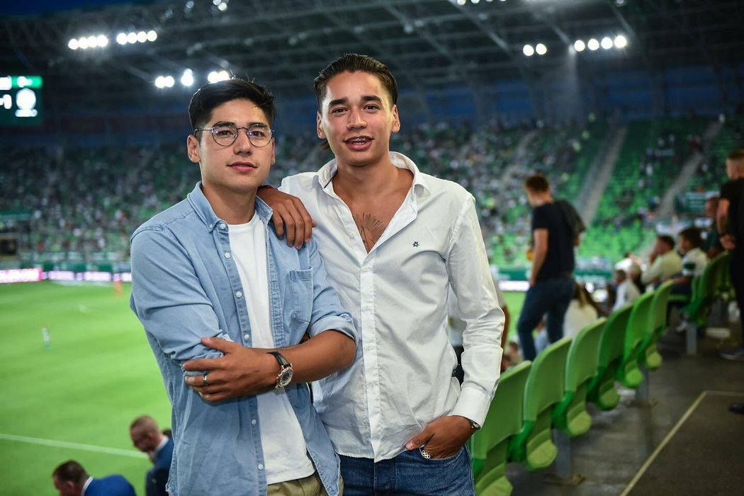 Bratři Liuové jsou také velcí fanoušci fotbalového týmu Ferencvárosi TC