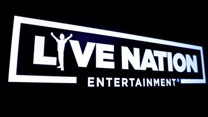 Logo Live Nation na transparentu v New Yorku