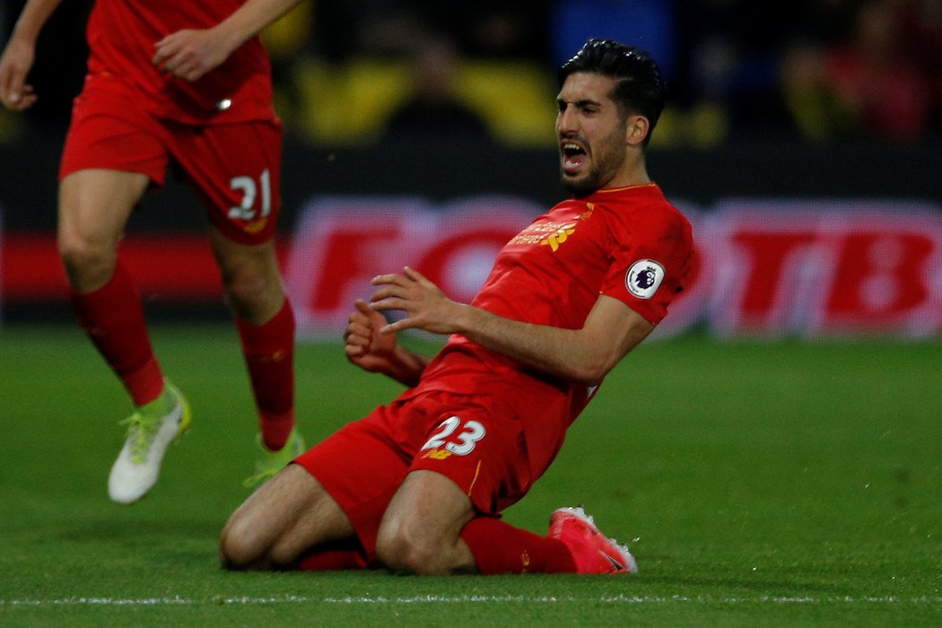 Záložník Liverpoolu Emre Can rozhodl bitvu ve Watfordu nádhernými nůžkami