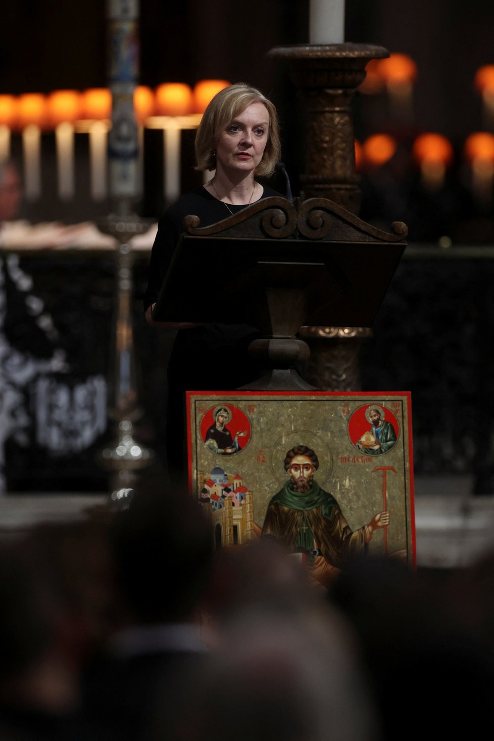 Britská premiérka Liz Truss vystoupila na bohoslužbě v katedrále svatého Pavla.