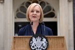 Nová premiérka Liz Trussová promluvila před svým sídlem Downing Street 10.