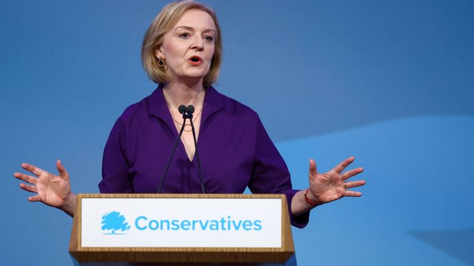 Liz Trussová zvítězila ve volbě konzervativců a stane v čele britské vlády