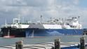 LNG tanker Gaslog Georgetown připlul k terminálu v nizozemském Eemshavenu, kde vyloží první zásilku zemního plynu pro ČEZ