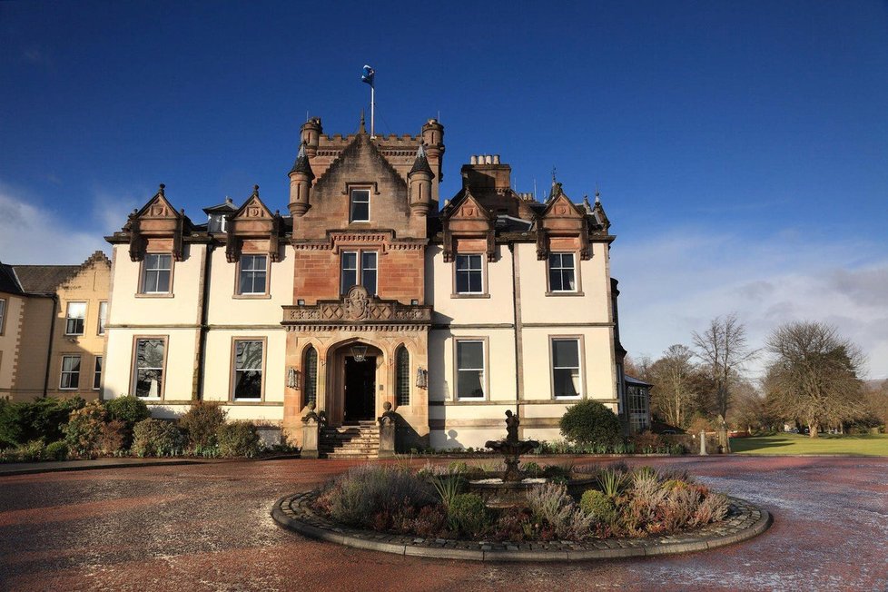 Luxusní hotel Cameron House u skotského jezera Loch Lomond