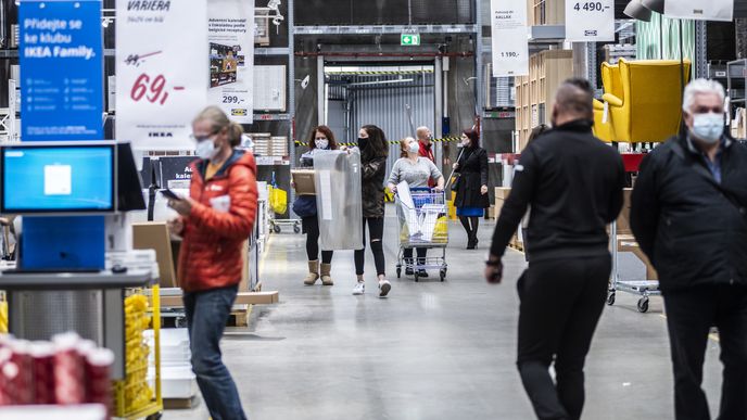 Ikea poslední hodinu před tzv. lockdownem