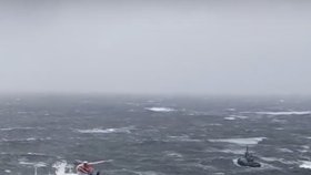 Výletní loď Viking Sky musela být evakuována u pobřeží Norska