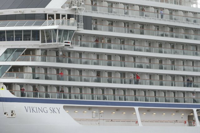 Výletní loď Viking Sky musela být evakuována u pobřeží Norska