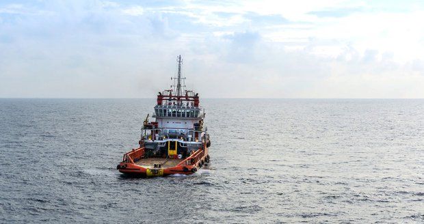Tragédie na moři: Při srážce japonské a ruské lodi zemřelo několik rybářů