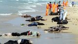 Drsná rvačka na lodi uprchlíků: Muslimové utopili 12 křesťanů!