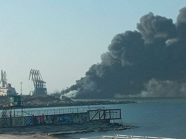 Ukrajinská armáda zničila ruskou výsadkovou loď Orsk.
