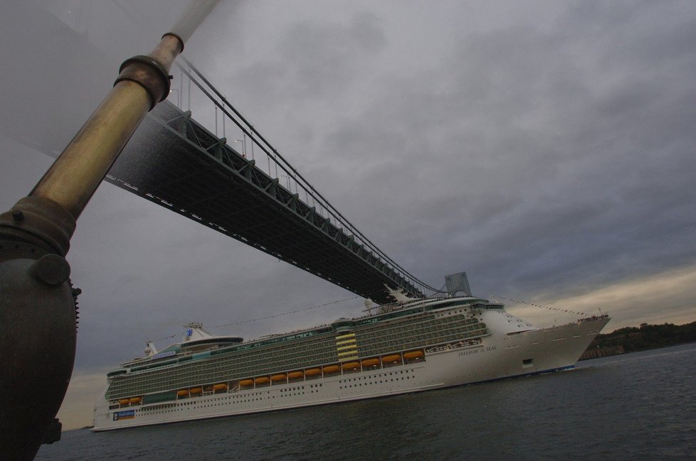 Zaoceánský parník Freedom of the Seas vyplul v roce 2006. První delší plavbu ukončil v New Yorku