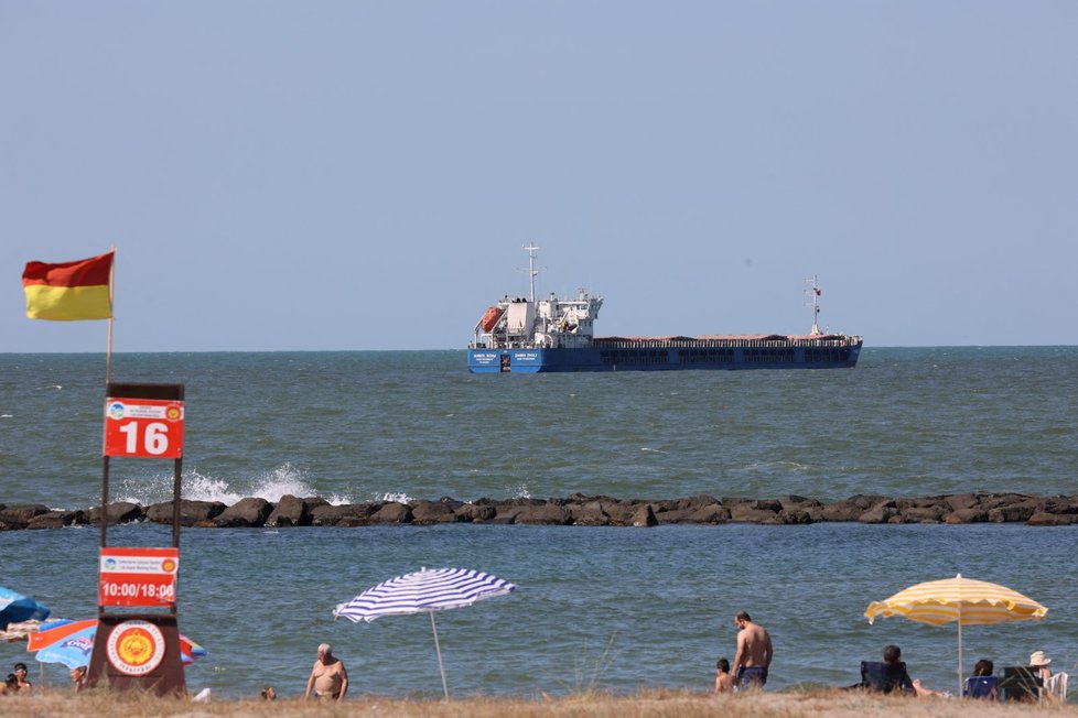 Válka na Ukrajině: Ruská nákladová loď v Černém moři (2.7.2022)