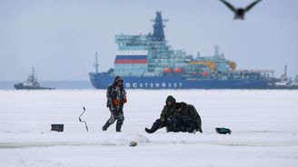 Místo přes Suez raději Arktidou. Války a klima překreslují mapu globálního obchodu Místo přes Suez raději Arktidou. Války a klima překreslují mapu globálního obchodu