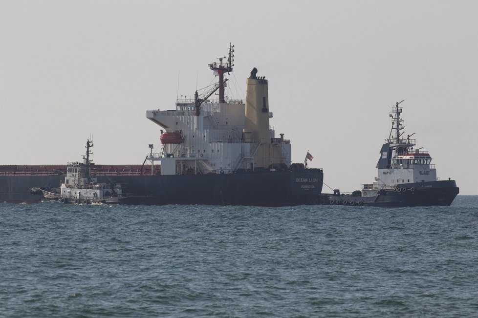 Lodě vyjíždí z Černomorsku (9. 8. 2022)