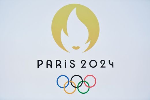 Logo olympiády v Paříži kombinuje zlatou medaili, plamen a tvář Marianne Logo olympiády v Paříži kombinuje zlatou medaili, plamen a tvář Marianne