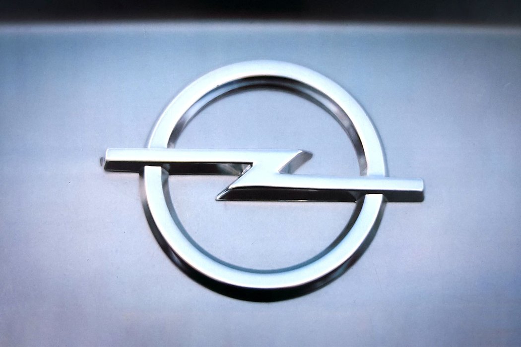 Logo Opel