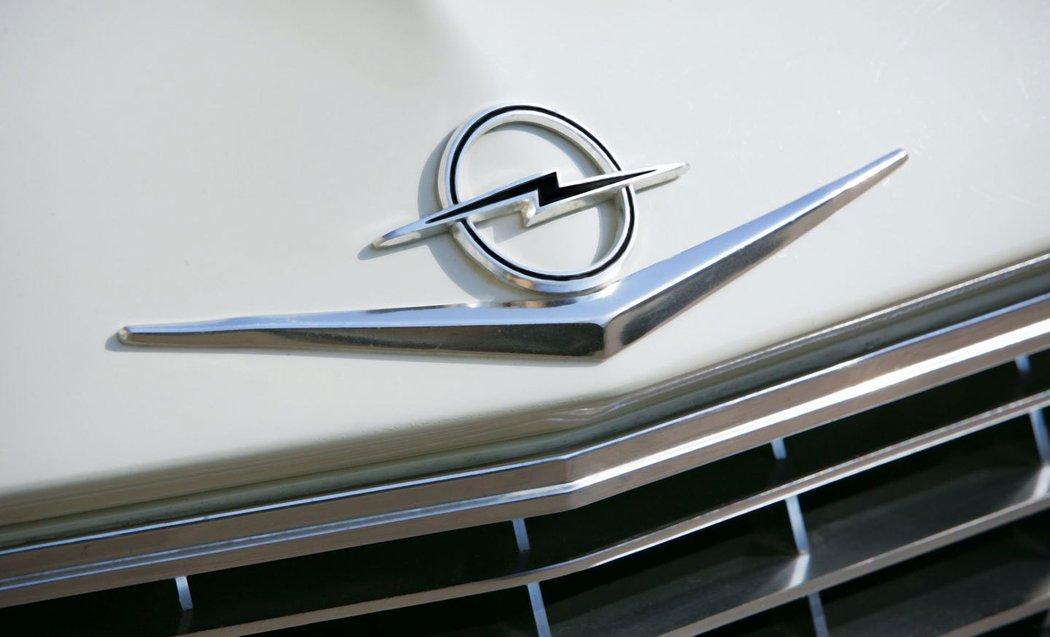 Logo Opel