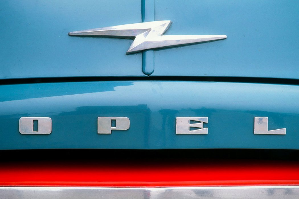 Logo Opel