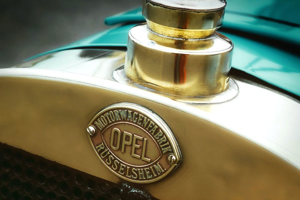 Logo Opel