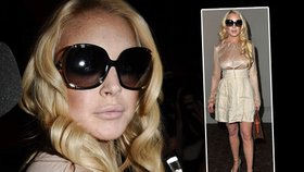 Lindsay Lohan šla na módní přehlídku za dámu, až na to, že z pod šatů vykukovaly bradavky