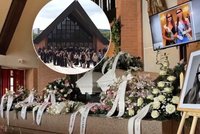 U Lomu zemřely maturantky Andrea a Lili: Na pohřeb přišly stovky lidí