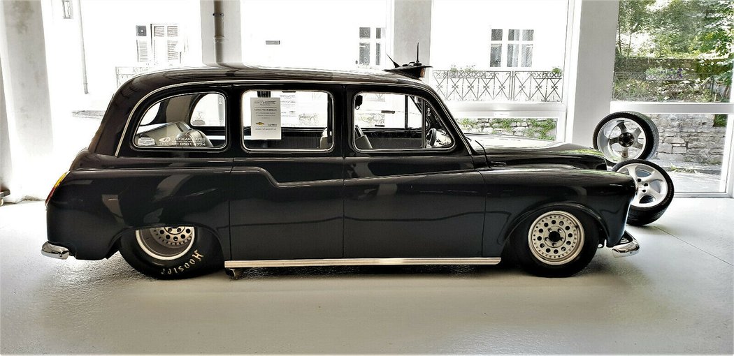 London Taxi V8