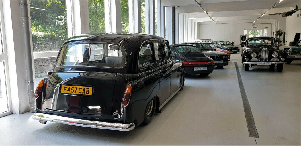 London Taxi V8