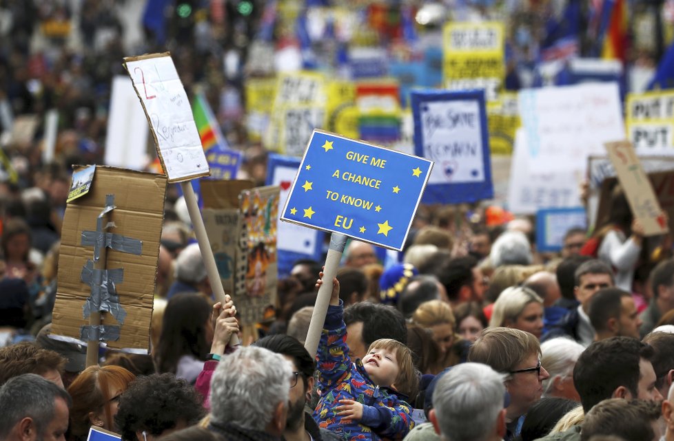 Londýnem prošel pochod za nové referendum o brexitu (23.3.2019)