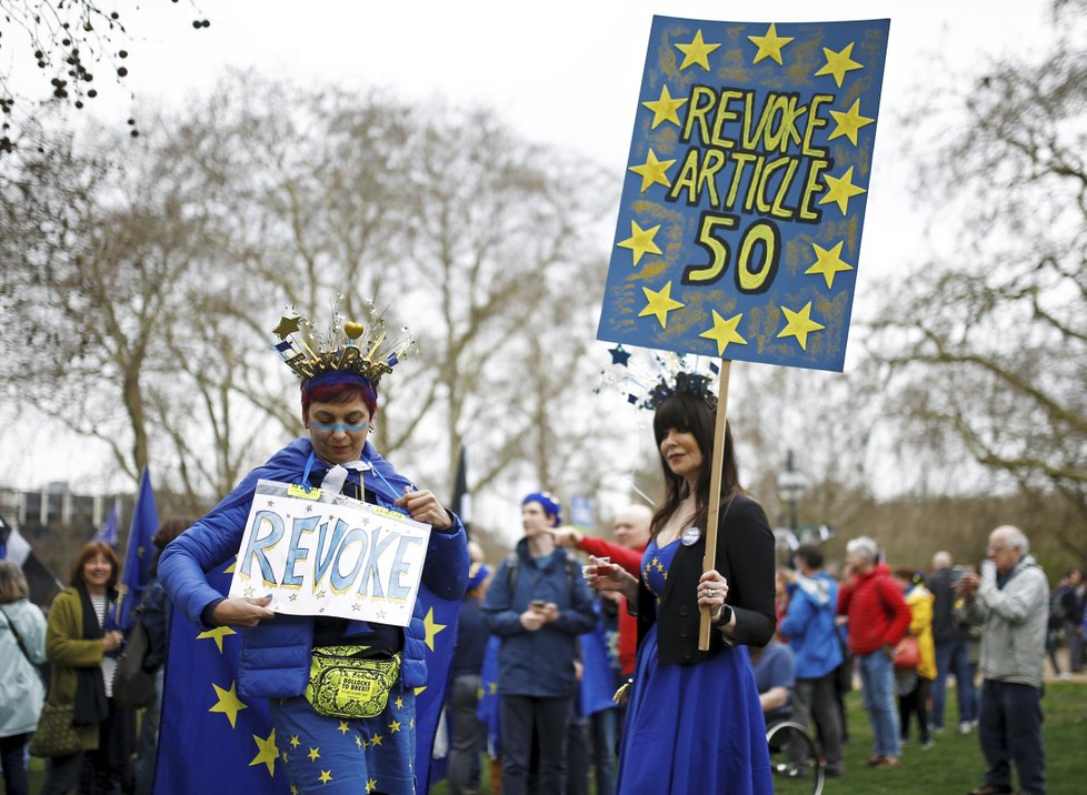 Londýnem prošel pochod za nové referendum o brexitu. (23.3.2019)