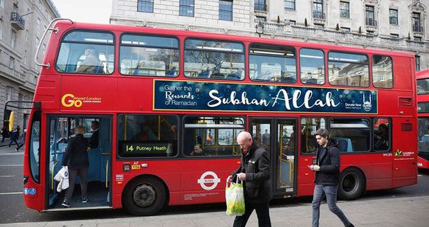 Londýn po zvolení muslimského starosty: „Sláva Alláhovi“ budou hlásat autobusy