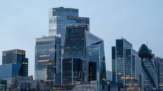 Komárek spouští realitní expanzi do Londýna. Jiný český hráč tam získal rozsáhlé portfolio budov Komárek spouští realitní expanzi do Londýna. Jiný český hráč tam získal rozsáhlé portfolio budov