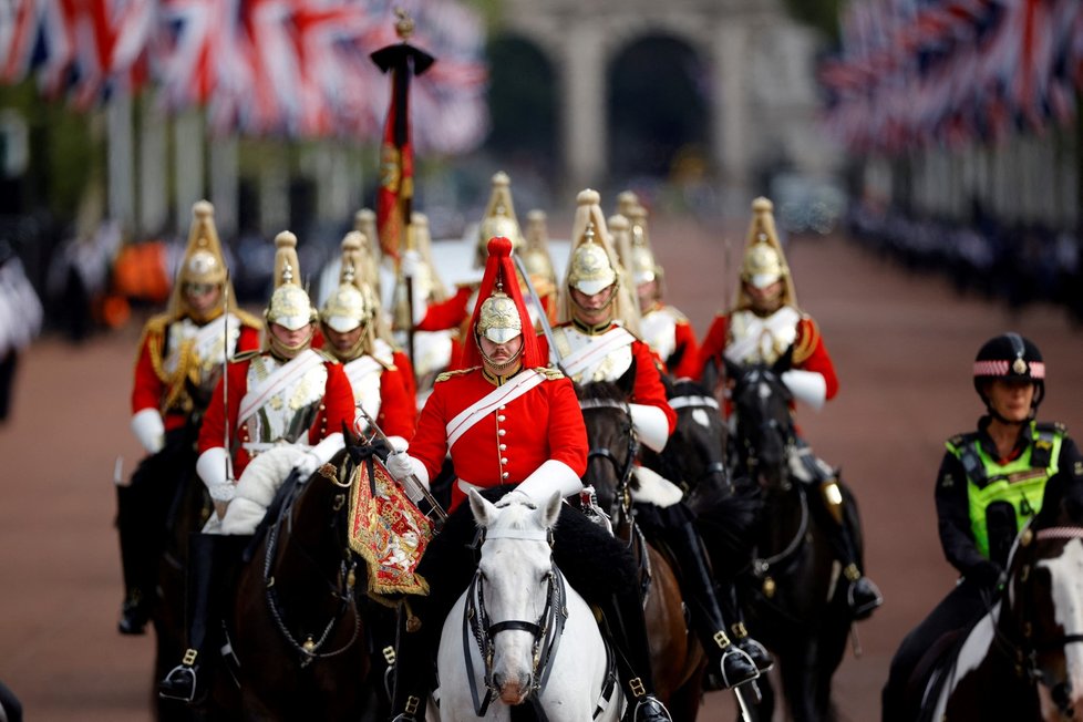Britové se loučí s královnou Alžbětou II.