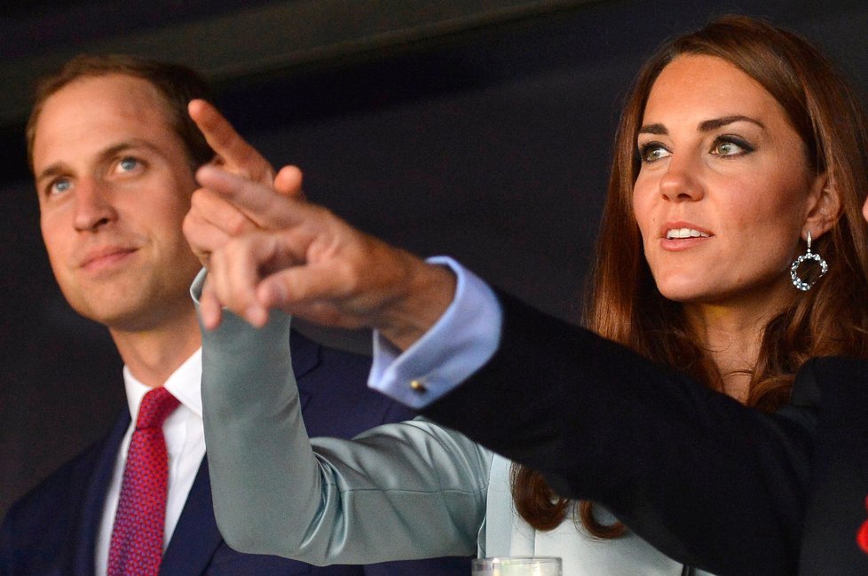 Princ William a jeho drahá Kate sledují dění na olympijském stadionu v Londýně