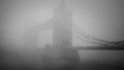 Londýn se ponořil do husté mlhy...
