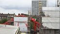 V Londýně se na domy zřítil stavební jeřáb