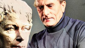 Franta Bělský s bustou britské vladařky v roce 1962. (Kolorizace snímku Blesk)