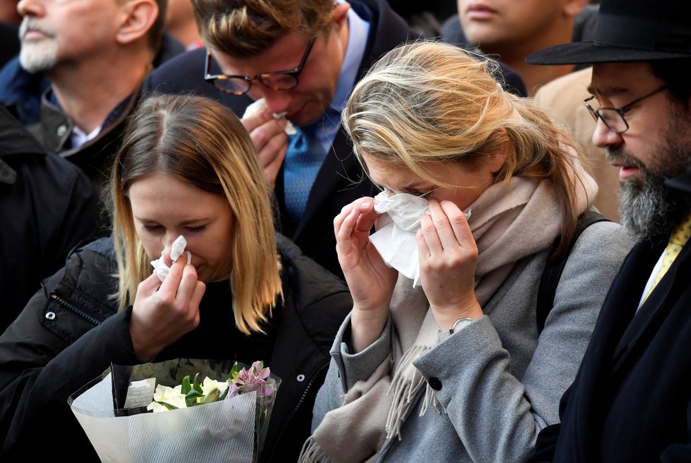 Pieta za oběti z útoku na londýnském mostu London Bridge.