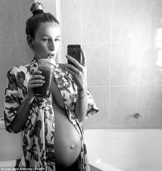 Loni se stravovala celé těhotenství převážně banány a přesto, že ji nutriční specialisté strašili, porodila zdravého syna