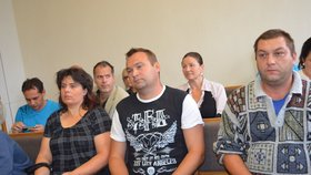 Svědci - vlevo Kristýna Trojáková, tety dvou sester, kterým rallye přinesla smrt
