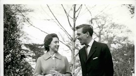 Československý špion Krupský se během studené války pokusil infiltrovat britskou královskou rodinu. Byl v kontaktu s Lordem Snowdenem, manželem princezny Margaret.