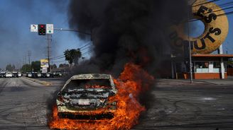 Protesty v Los Angeles: Trump posílá námořní pěchotu. Guvernér mluví o diktatuře Protesty v Los Angeles: Trump posílá námořní pěchotu. Guvernér mluví o diktatuře