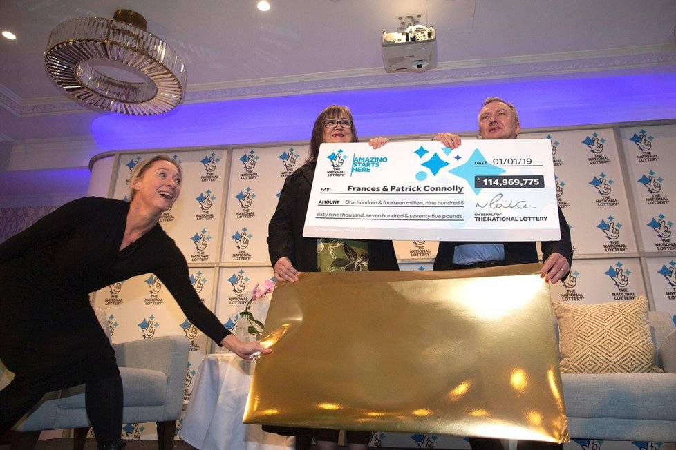 Manželský pár ze Severního Irska vyhrál 3,22 miliardy korun v loterii.