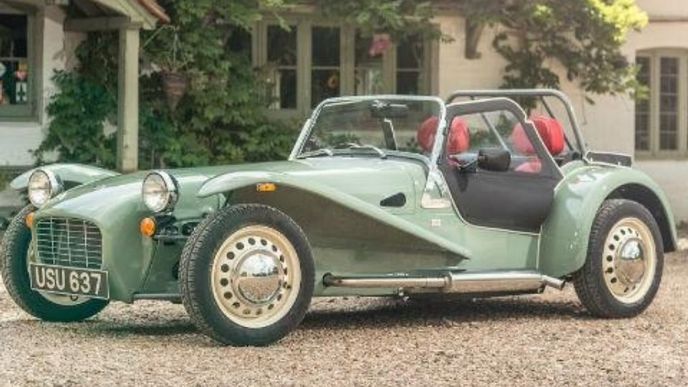 Lotus Seven oslaví v příštím roce šedesát let své existence a při té příležitosti vznikla speciální šedesátikusová retro edice Caterhamu s názvem Sprint.