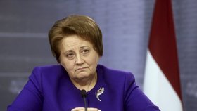 Premiérka Laimdota Straujuma rezignovala.